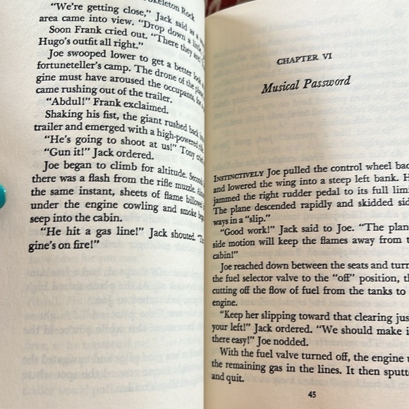 The Hardy Boys 37 The Ghost at Skeleton Rock Hardback Book 1992 Like New - Picture 2 of 6